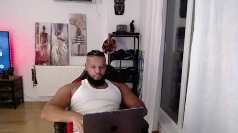 Kingsley online show from April 25, 9:01 pm