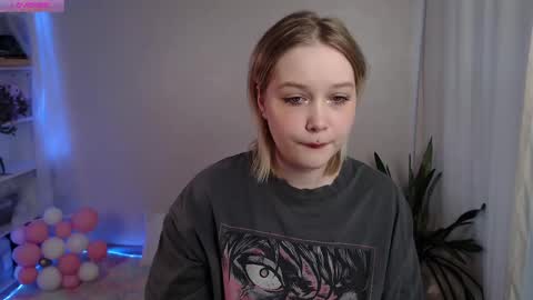 Snapshot of 0uralexa chatting on December 17, 10:01 am Alexa online show from December 17, 10:01 am