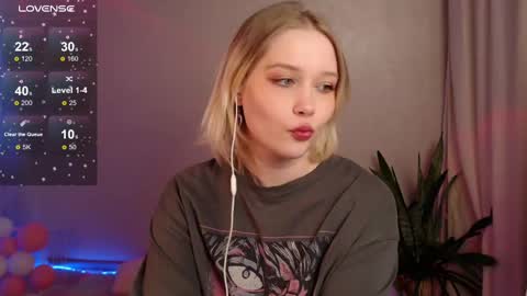 Snapshot of 0uralexa chatting on December 18, 10:57 pm Alexa online show from December 18, 10:57 pm