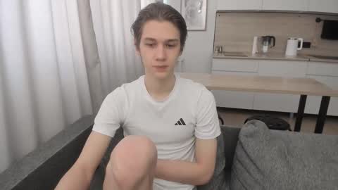 Snapshot of 0verlandd chatting on September 21, 6:15 am Adam online show from September 21, 6:15 am