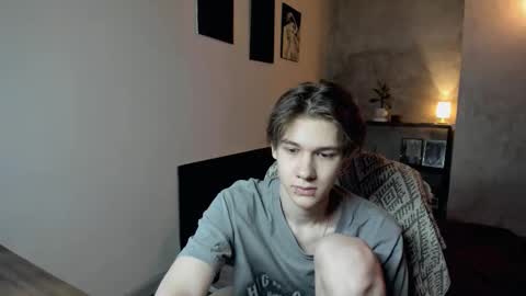 Snapshot of 0verlandd chatting on November 28, 10:40 am Adam online show from November 28, 10:40 am