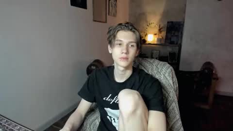 Snapshot of 0verlandd chatting on December 16, 2:11 pm Adam online show from December 16, 2:11 pm