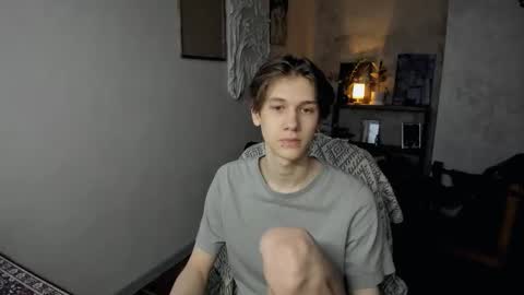 Snapshot of 0verlandd chatting on December 19, 9:16 am Adam online show from December 19, 9:16 am