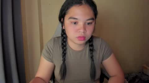 0wwlo0k online show from March 14, 6:41 am