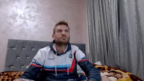 10in_deluxe online show from November 21, 7:40 am