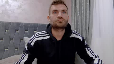 10in_deluxe online show from December 16, 10:42 am