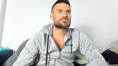 10in_deluxe online show from April 23, 5:15 pm