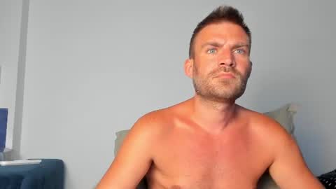 10in_deluxe online show from July 5, 6:42 am