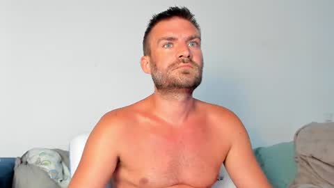 10in_deluxe online show from July 10, 9:12 am