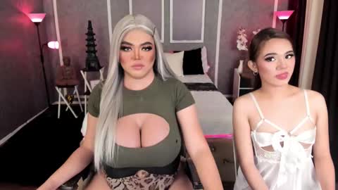 Snapshot of 10incheskinkynastytrans chatting on February 13, 9:49 pm Sasha Banks online show from February 13, 9:49 pm