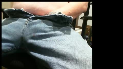 Snapshot of 10mm_socket chatting on November 11, 9:42 am 10mm_socket online show from November 11, 9:42 am