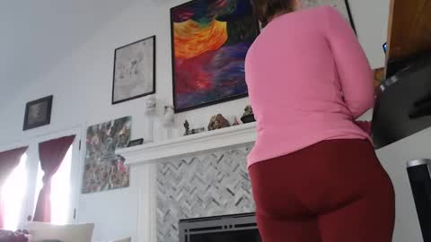 Aurora Willows online show from February 1, 3:39 pm