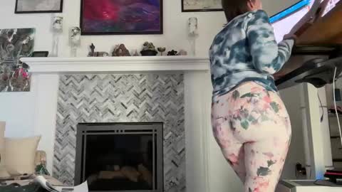 Aurora Willows online show from February 27, 11:15 pm