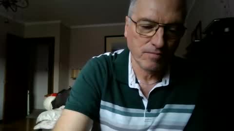 Snapshot of 123456ant chatting on December 8, 6:17 pm 123456ant online show from December 8, 6:17 pm