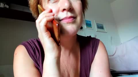 Snapshot of 12ennie chatting on August 3, 9:26 am 12ennie online show from August 3, 9:26 am