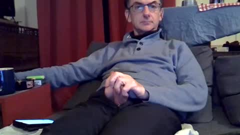 Snapshot of 18remy45 chatting on December 25, 12:05 am 18remy45 online show from December 25, 12:05 am