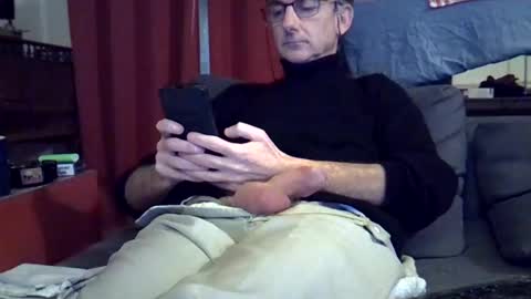 Snapshot of 18remy45 chatting on December 28, 6:18 pm 18remy45 online show from December 28, 6:18 pm