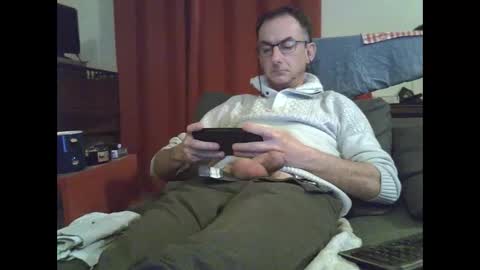 Snapshot of 18remy45 chatting on March 12, 9:45 pm 18remy45 online show from March 12, 9:45 pm