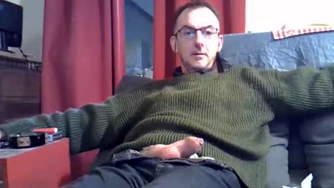 Snapshot of 18remy45 chatting on November 16, 6:13 pm 18remy45 online show from November 16, 6:13 pm