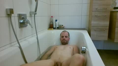 Snapshot of 19berni91 chatting on December 13, 8:51 am berni online show from December 13, 8:51 am