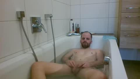 Snapshot of 19berni91 chatting on February 9, 1:56 pm berni online show from February 9, 1:56 pm