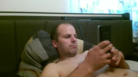 Snapshot of 19berni91 chatting on September 27, 5:45 am berni online show from September 27, 5:45 am