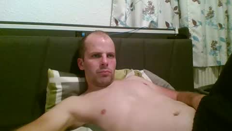 Snapshot of 19berni91 chatting on October 31, 7:26 pm berni online show from October 31, 7:26 pm