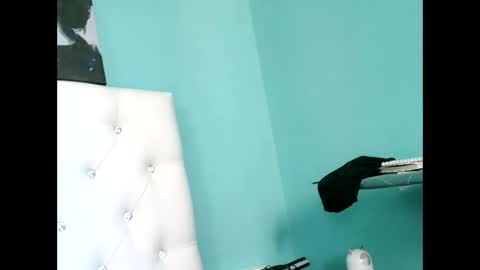 Snapshot of 1baby_sweet chatting on June 5, 9:37 am 1baby_sweet online show from June 5, 9:37 am