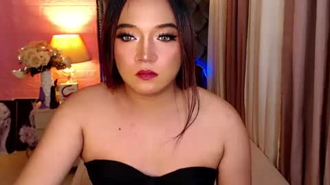 Snapshot of 1bestlover chatting on February 6, 6:02 pm Ekang online show from February 6, 6:02 pm