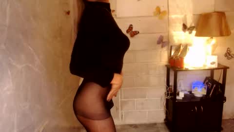 angel online show from November 24, 8:19 pm