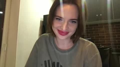 Snapshot of 1dove chatting on December 20, 3:10 pm DOVE online show from December 20, 3:10 pm