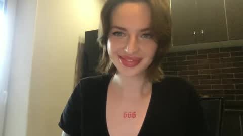 Snapshot of 1dove chatting on December 30, 11:37 am DOVE online show from December 30, 11:37 am