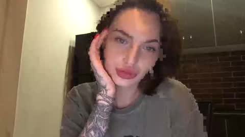 Snapshot of 1dove chatting on January 20, 2:46 pm DOVE online show from January 20, 2:46 pm