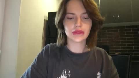 Snapshot of 1dove chatting on February 2, 1:30 pm DOVE online show from February 2, 1:30 pm