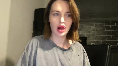 Snapshot of 1dove chatting on February 6, 5:30 pm DOVE online show from February 6, 5:30 pm