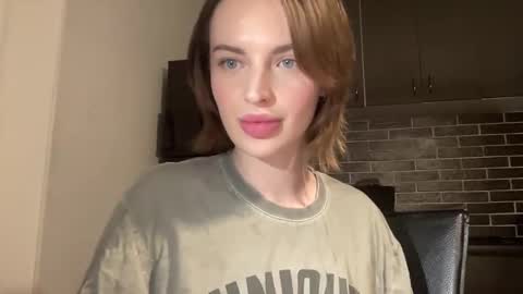 Snapshot of 1dove chatting on February 27, 3:59 pm DOVE online show from February 27, 3:59 pm