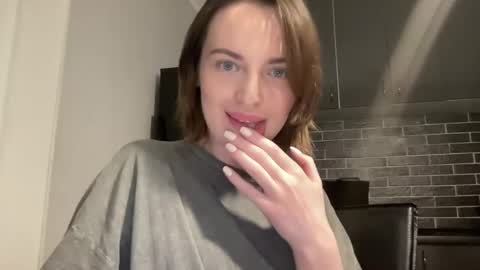 Snapshot of 1dove chatting on March 11, 4:29 pm DOVE online show from March 11, 4:29 pm