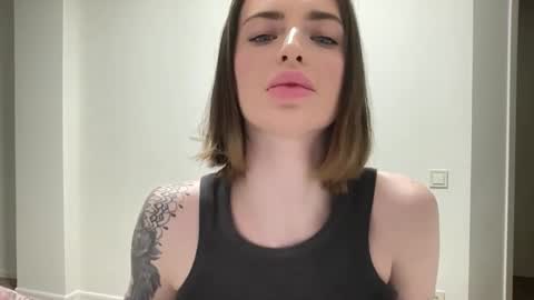 Snapshot of 1dove chatting on February 9, 10:14 pm DOVE online show from February 9, 10:14 pm