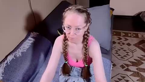 Snapshot of 1goldilocks chatting on July 2, 5:19 pm online show from July 2, 5:19 pm
