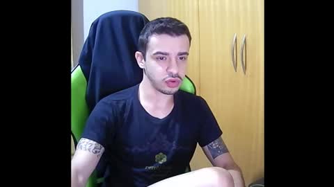 Snapshot of 1good_vibes1 chatting on November 9, 4:33 am 1good_vibes1 online show from November 9, 4:33 am