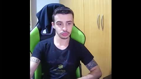 Snapshot of 1good_vibes1 chatting on November 10, 3:27 am 1good_vibes1 online show from November 10, 3:27 am