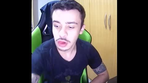 Snapshot of 1good_vibes1 chatting on November 23, 3:06 am 1good_vibes1 online show from November 23, 3:06 am