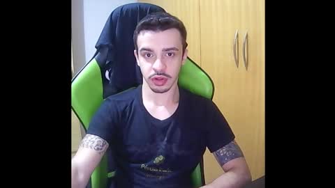 Snapshot of 1good_vibes1 chatting on November 25, 2:33 am 1good_vibes1 online show from November 25, 2:33 am