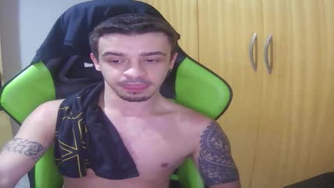 1good_vibes1 online show from February 3, 6:22 am