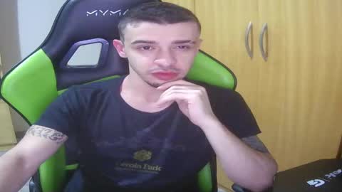 1good_vibes1 online show from April 25, 8:39 am