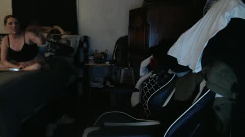 Snapshot of 1hotcouple2c chatting on January 11, 8:43 am 1hotcouple2c online show from January 11, 8:43 am