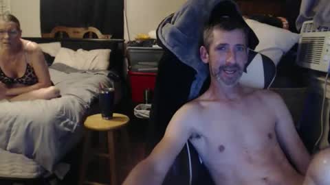 Snapshot of 1hotcouple2c chatting on November 8, 12:11 am 1hotcouple2c online show from November 8, 12:11 am