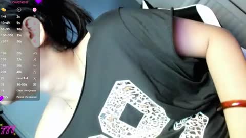 Snapshot of 1hottiegabby chatting on June 21, 10:40 am Gabby online show from June 21, 10:40 am