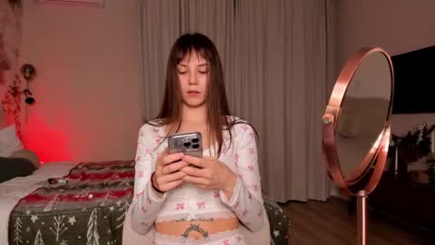 Lily 3 online show from January 16, 7:29 pm