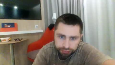 Snapshot of 1kamilkamil11 chatting on May 26, 8:27 pm kam online show from May 26, 8:27 pm
